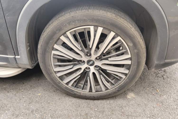 Used CHANGAN OSHAN X7 2020 1.5T Automatic Luxury Model Right Front Wheel Hub