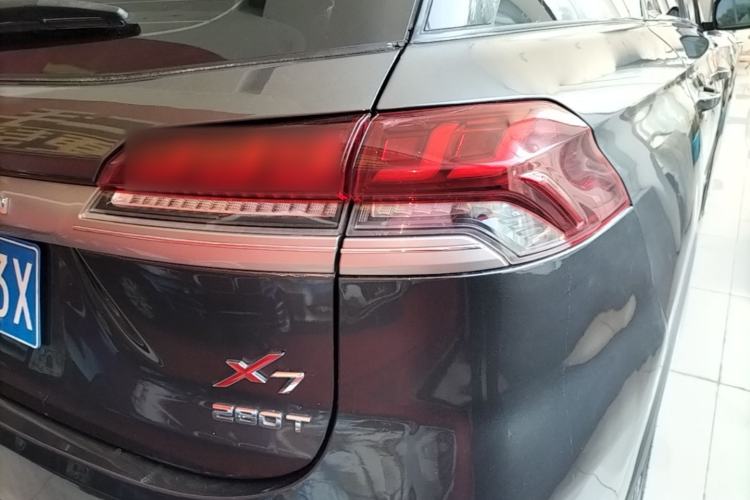 Used CHANGAN OSHAN X7 2020 1.5T Automatic Luxury Model Right Rear Taillight
