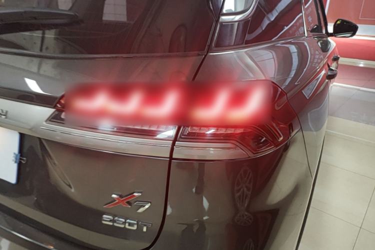 Used CHANGAN OSHAN X7 2020 1.5T Automatic Luxury Model Right Rear Taillight