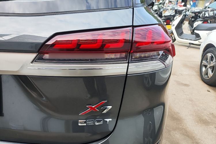 Used CHANGAN OSHAN X7 2020 1.5T Automatic Prestige Edition Right Rear Taillight