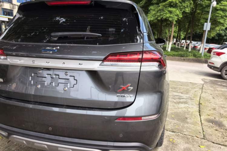 Used CHANGAN OSHAN X7 2020 1.5T Automatic Prestige Edition Right Rear Taillight