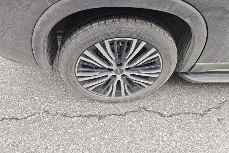 Used CHANGAN OSHAN X7 2020 1.5T Automatic Luxury Model Right Rear Wheel Hub