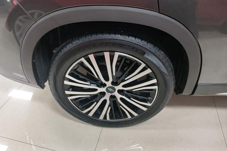 Used CHANGAN OSHAN X7 2020 1.5T Automatic Luxury Model Right Rear Wheel Hub