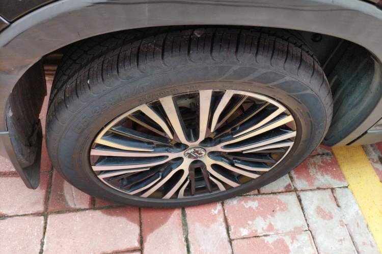 Used CHANGAN OSHAN X7 2020 1.5T Automatic Prestige Edition Right Rear Wheel Hub