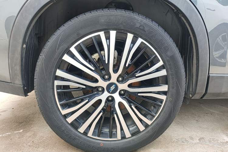 Used CHANGAN OSHAN X7 2020 1.5T Automatic Prestige Edition Right Rear Wheel Hub