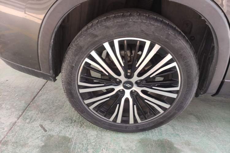 Used CHANGAN OSHAN X7 2020 1.5T Automatic Luxury Version Right Rear Wheel Hub