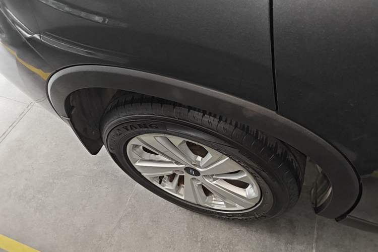 Used CHANGAN OSHAN X7 2020 1.5T Automatic Elite Edition Right Rear Wheel Hub
