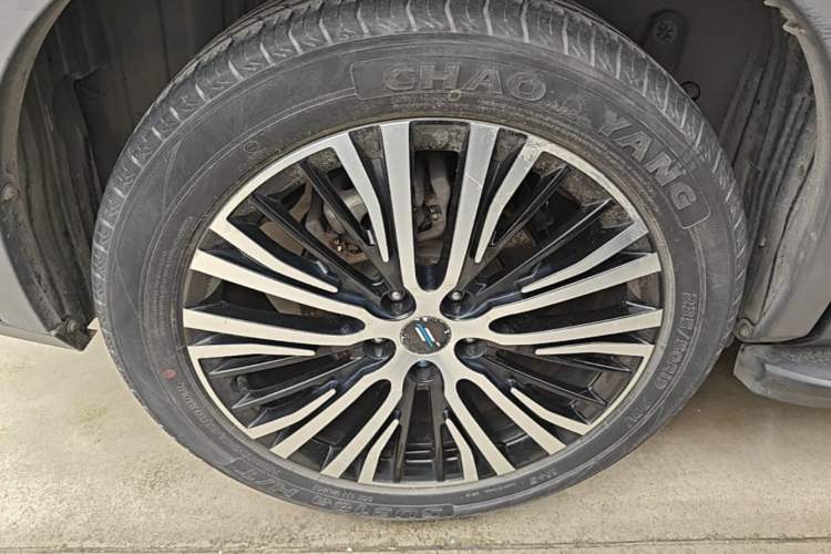 Used CHANGAN OSHAN X7 2020 1.5T Automatic Luxury Model Right Rear Wheel Hub