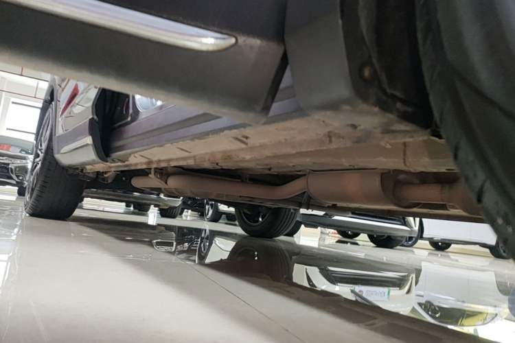 Used CHANGAN OSHAN X7 2020 1.5T Automatic Luxury Model Right Side Sill