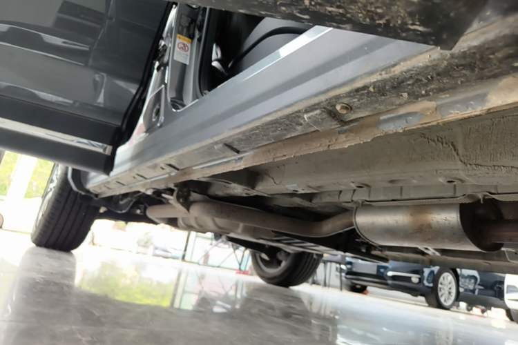 Used CHANGAN OSHAN X7 2020 1.5T Automatic Luxury Model Right Side Sill