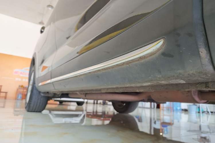 Used CHANGAN OSHAN X7 2020 1.5T Manual Luxury Version Right Side Sill