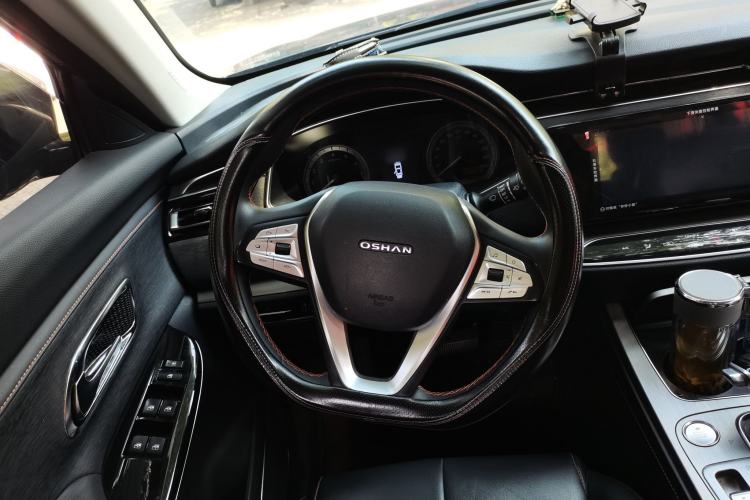 Used CHANGAN OSHAN X7 2020 1.5T Automatic Luxury Model Steering Wheel