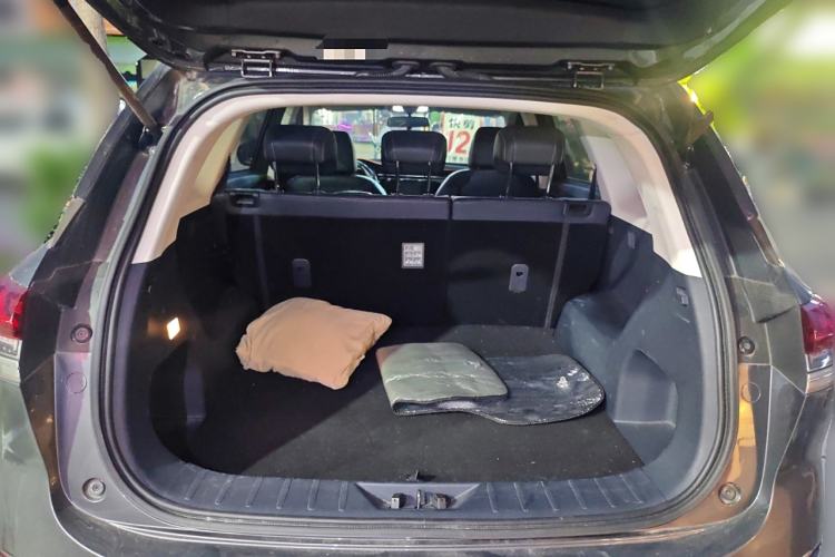 Used CHANGAN OSHAN X7 2020 1.5T Manual Luxury Version Trunk