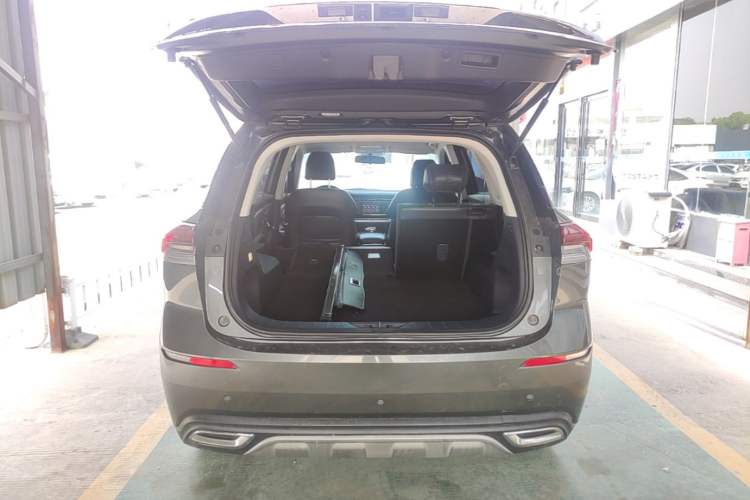 Used CHANGAN OSHAN X7 2020 1.5T Automatic Luxury Version Trunk