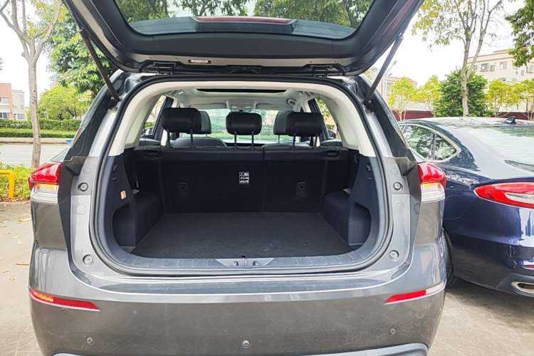 Used CHANGAN OSHAN X7 2020 1.5T Automatic Luxury Version Trunk