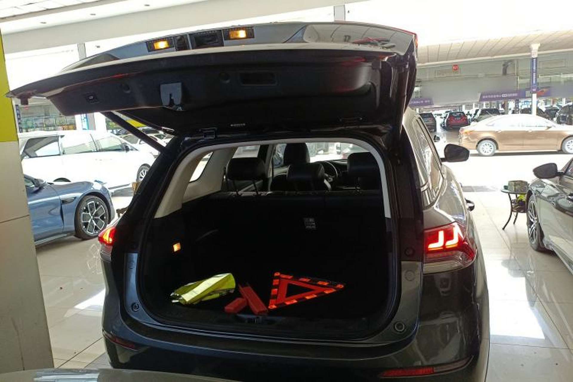 Used CHANGAN OSHAN X7 2020 1.5T Automatic Flagship Edition Trunk