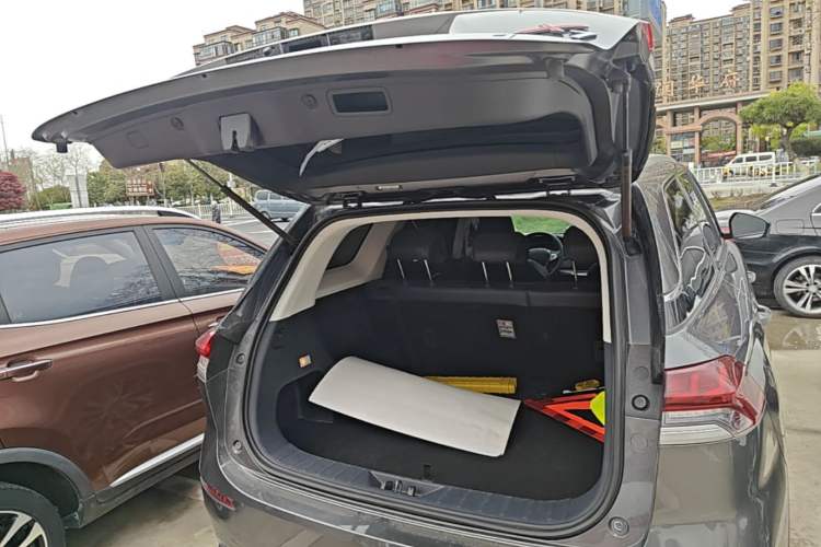 Used CHANGAN OSHAN X7 2020 1.5T Automatic Luxury Model Trunk