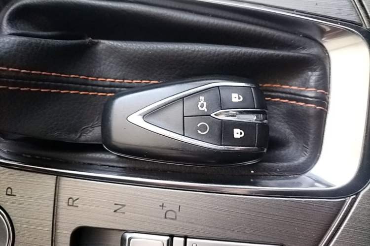 Used CHANGAN OSHAN X7 2020 1.5T Automatic Luxury Model Vehicle Key