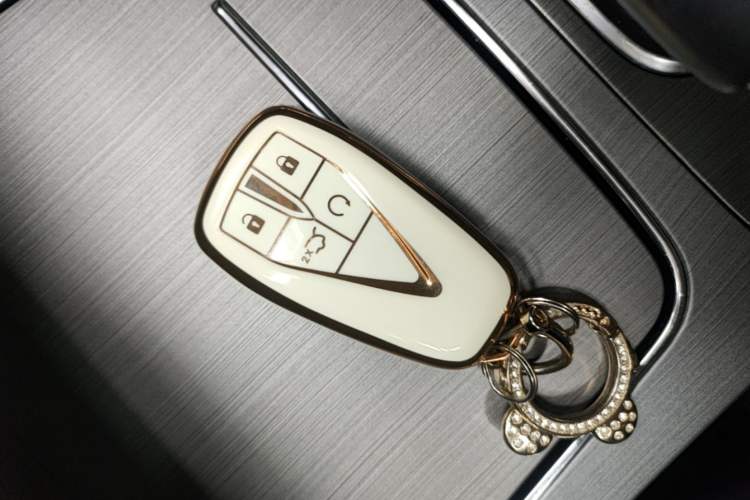 Used CHANGAN OSHAN X7 2020 1.5T Automatic Luxury Model Vehicle Key
