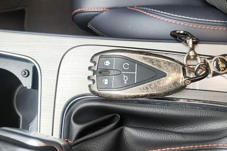 Used CHANGAN OSHAN X7 2020 1.5T Automatic Prestige Edition Vehicle Key
