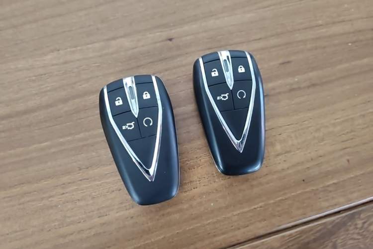 Used CHANGAN OSHAN X7 2020 1.5T Automatic Prestige Edition Vehicle Key