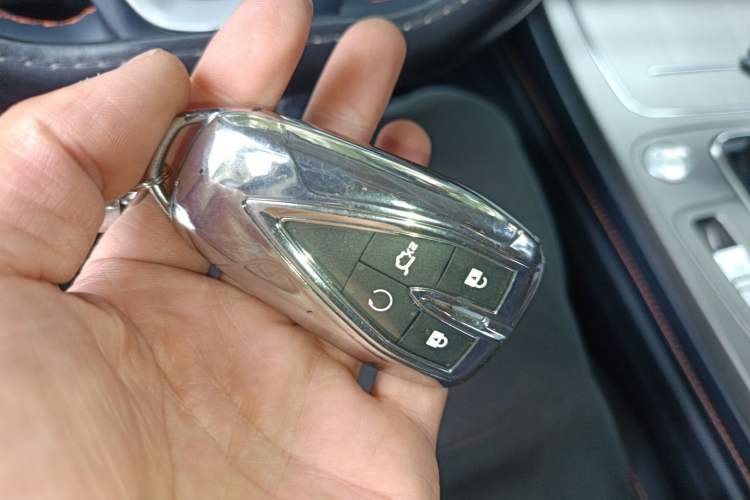 Used CHANGAN OSHAN X7 2020 1.5T Automatic Luxury Model Vehicle Key