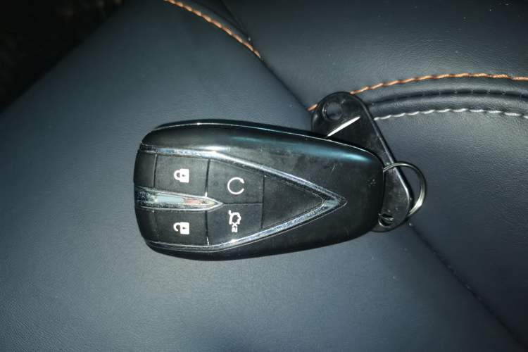 Used CHANGAN OSHAN X7 2020 1.5T Automatic Luxury Version Vehicle Key