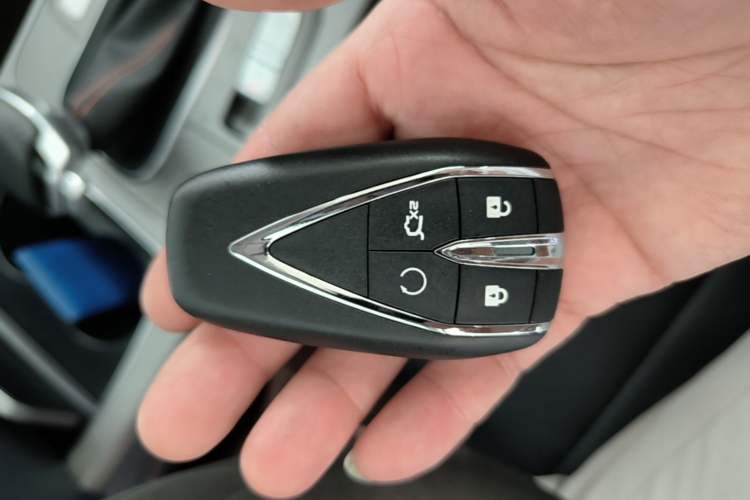 Used CHANGAN OSHAN X7 2020 1.5T Automatic Luxury Model Vehicle Key