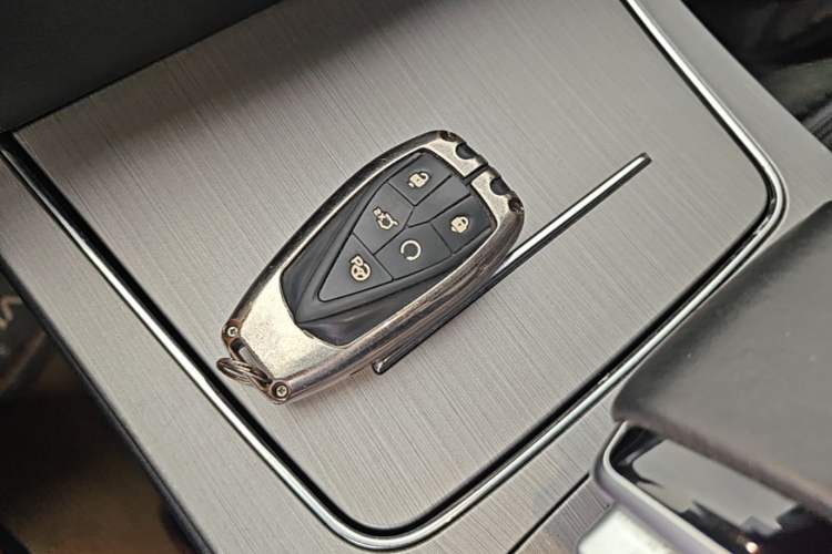 Used CHANGAN OSHAN X7 2020 1.5T Automatic Luxury Model Vehicle Key