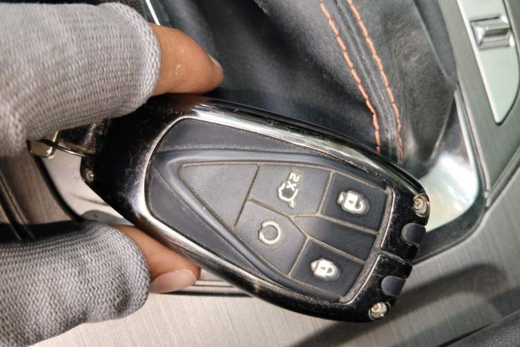 Used CHANGAN OSHAN X7 2020 1.5T Automatic Luxury Model Vehicle Key