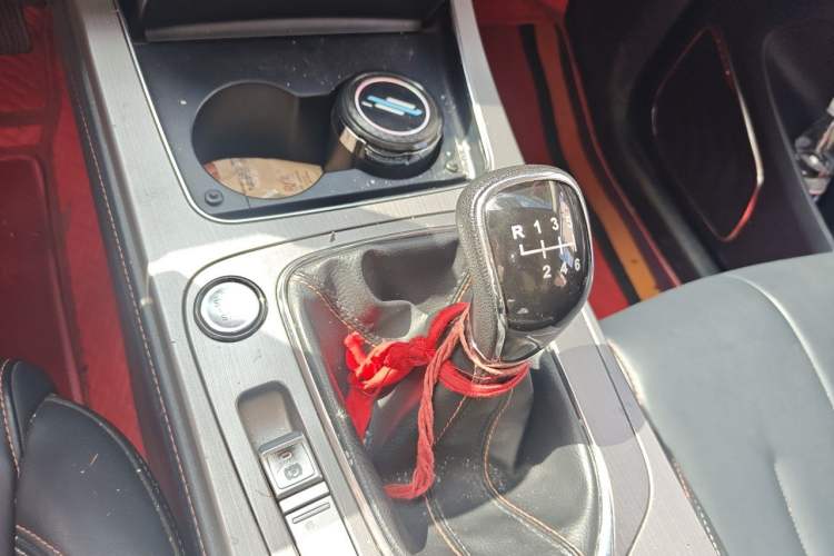 Used CHANGAN OSHAN X7 2020 1.5T Manual Luxury Version Gear Lever