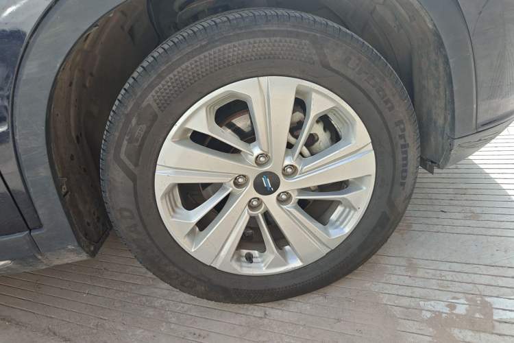 Used CHANGAN OSHAN X7 2020 1.5T Manual Luxury Version Right Front Wheel Hub