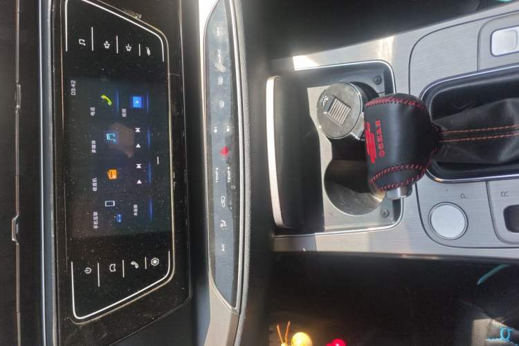 Used CHANGAN OSHAN X7 2020 1.5T Automatic Elite Edition Audio And AC Panel