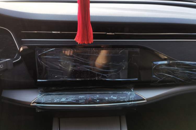 Used CHANGAN OSHAN X7 2020 1.5T Automatic Luxury Model Audio And AC Panel