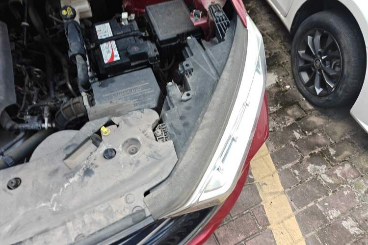 Used CHANGAN OSHAN X7 2020 1.5T Automatic Prestige Edition Engine Bay Left