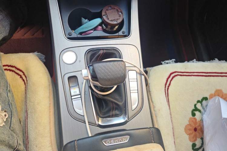 Used CHANGAN OSHAN X7 2020 1.5T Automatic Elite Edition Gear Lever