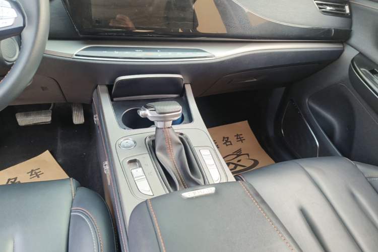 Used CHANGAN OSHAN X7 2020 1.5T Automatic Prestige Edition Gear Lever