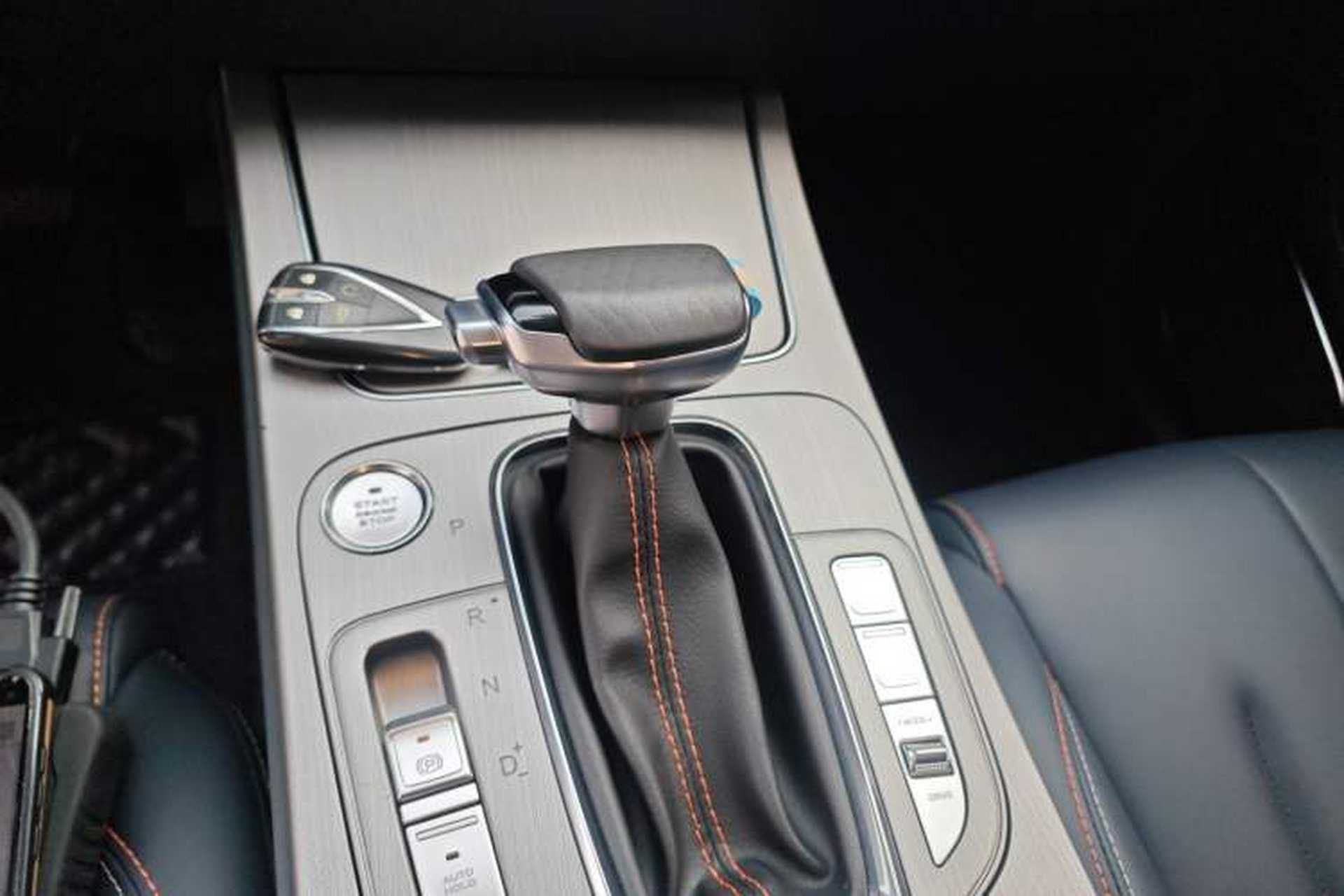 Used CHANGAN OSHAN X7 2020 1.5T Automatic Luxury Model Gear Lever