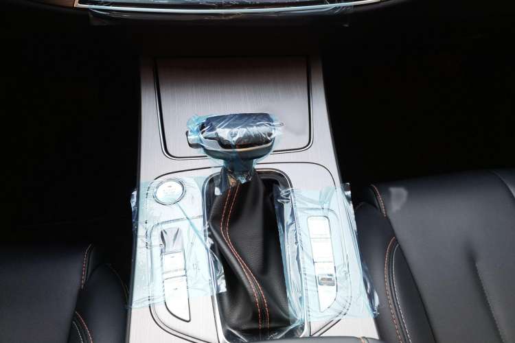 Used CHANGAN OSHAN X7 2020 1.5T Automatic Luxury Model Gear Lever