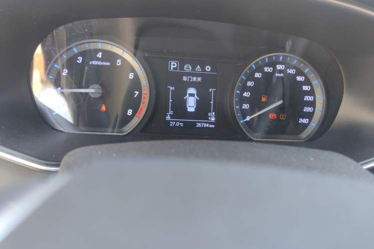 Used CHANGAN OSHAN X7 2020 1.5T Automatic Elite Edition Odometer Close Up