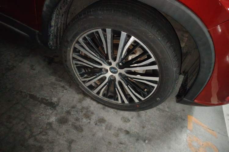 Used CHANGAN OSHAN X7 2020 1.5T Automatic Luxury Version Right Front Wheel Hub