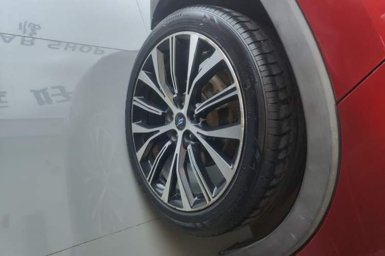 Used CHANGAN OSHAN X7 2020 1.5T Automatic Flagship Edition Right Rear Wheel Hub