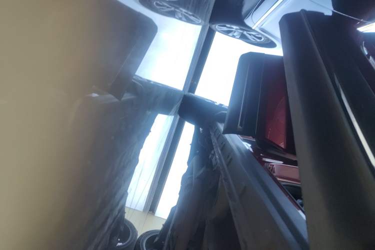 Used CHANGAN OSHAN X7 2020 1.5T Automatic Flagship Edition Right Side Sill