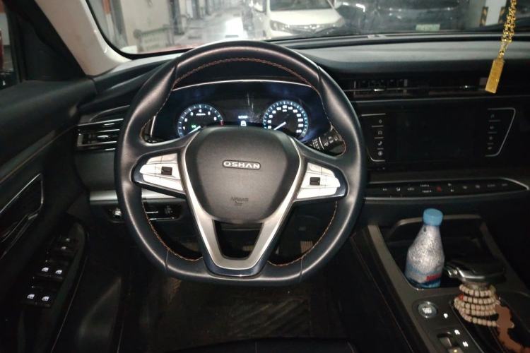 Used CHANGAN OSHAN X7 2020 1.5T Automatic Luxury Version Steering Wheel