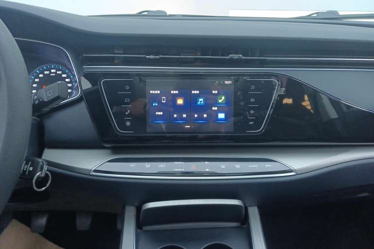Used CHANGAN OSHAN X7 2020 1.5T Manual Luxury Version Audio And AC Panel
