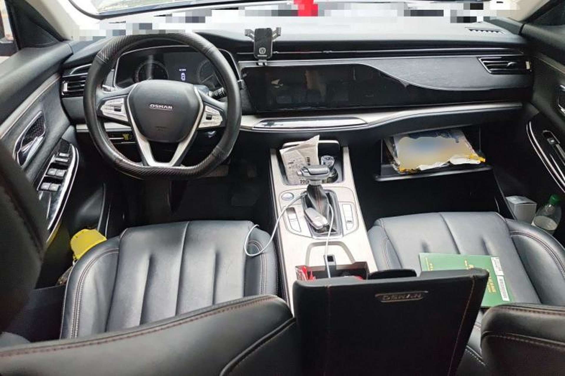 Used CHANGAN OSHAN X7 2020 1.5T Automatic Luxury Model Center Console