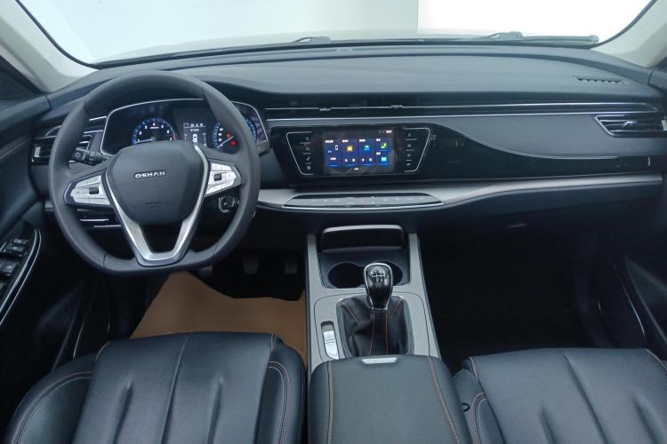 Used CHANGAN OSHAN X7 2020 1.5T Manual Luxury Version Center Console