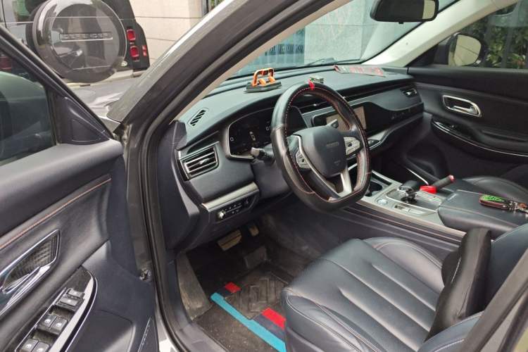 Used CHANGAN OSHAN X7 2020 1.5T Automatic Parking with Facial Recognition – Spacey & Carefree Edition Driver Seat