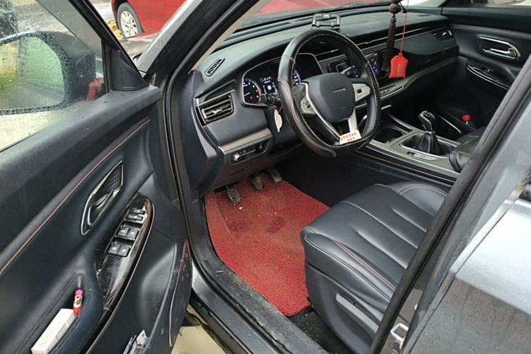 Used CHANGAN OSHAN X7 2020 1.5T Manual Luxury Version Driver Seat