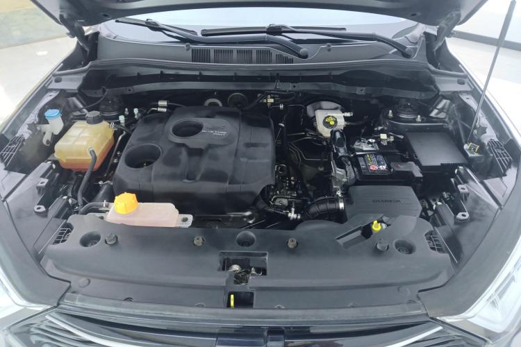 Used CHANGAN OSHAN X7 2020 1.5T Manual Luxury Version Engine Bay